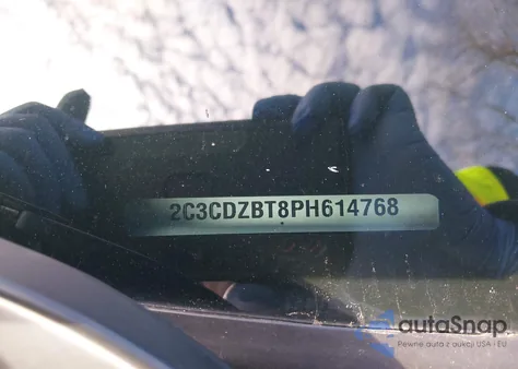 2023 Dodge Challenger R/T из США, поврежденный, VIN 2C3CDZBT8PH614768